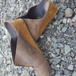 BOHO Birkenstock Papilio Wedge Clog in Taupe Suede